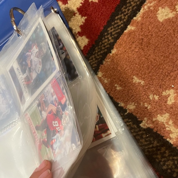 1990 BINDER FULL OF BASEBALL CARDS+ FOOTBALL CARDS - Picture 7 of 7